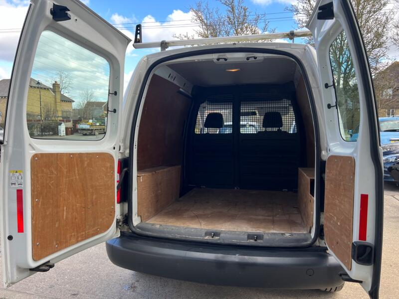 VOLKSWAGEN CADDY