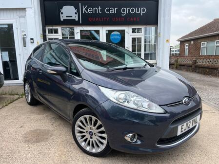 FORD FIESTA 1.4 Titanium