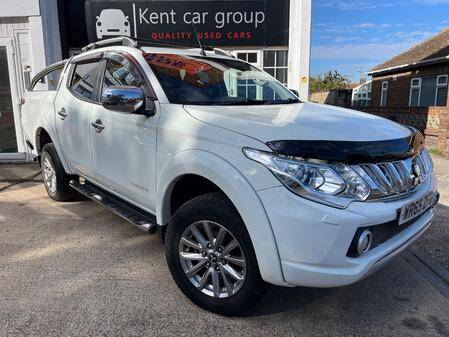 MITSUBISHI L200 2.4 DI-D DC Barbarian Auto 4WD 
